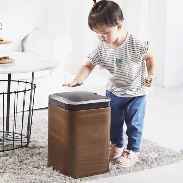 Creative and intelligent induction wooden trash can household automatic electric large trash can with cover 2